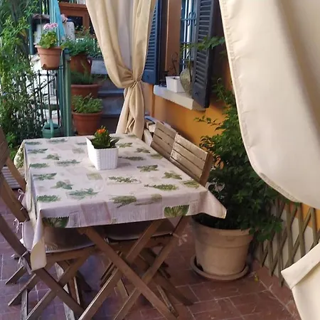 Casa Fiorita Alojamento de Acomodação e Pequeno-almoço Milão